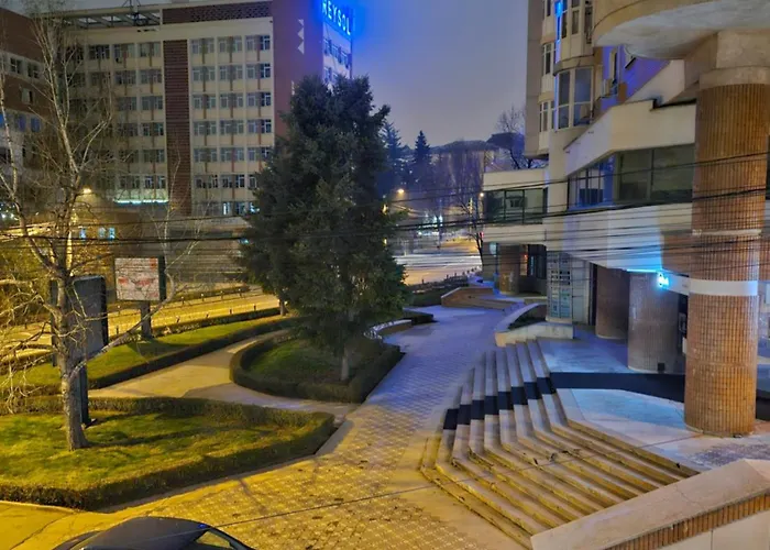 The Bohemian Connection, Rezerva Acum Ultracentral Spatios Si Curat, Scaun Masaj, Ceai, Cafea, Apa Filtru, Parcare Publica Gratuita